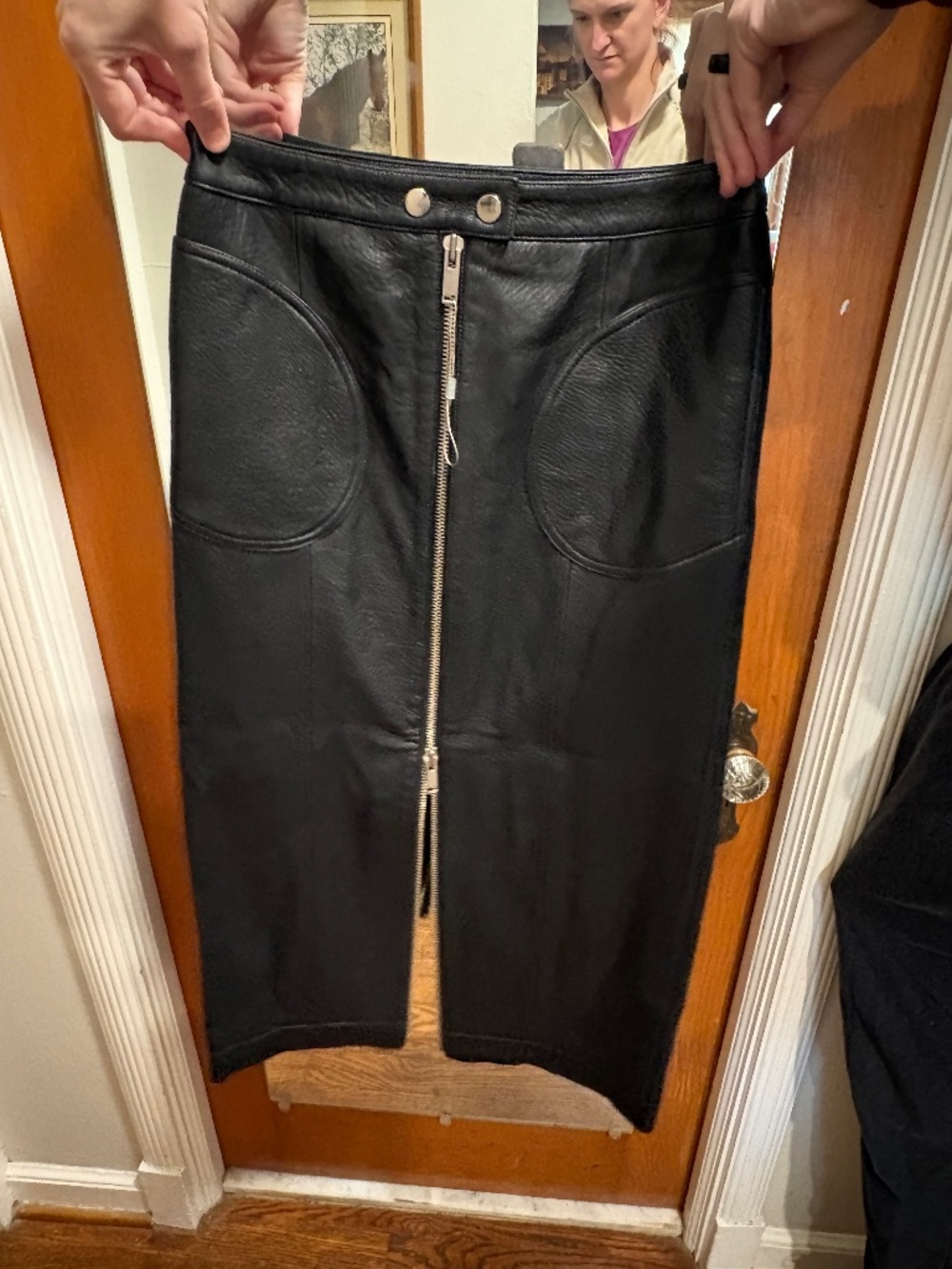 New! Chai’s Latta lambskin leather skirt